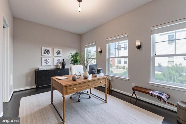 Foto del edificio - 14302 Potomac Heights Ln