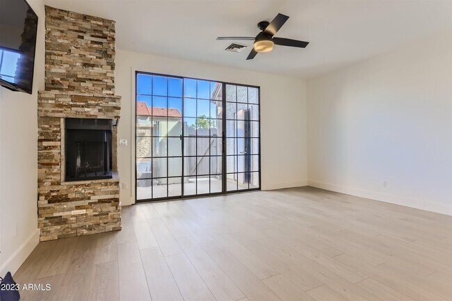 Foto del edificio - 3930 W Monterey St