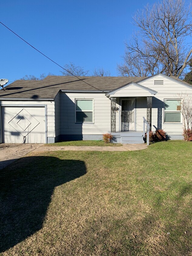 Foto principal - 7121 Toland St