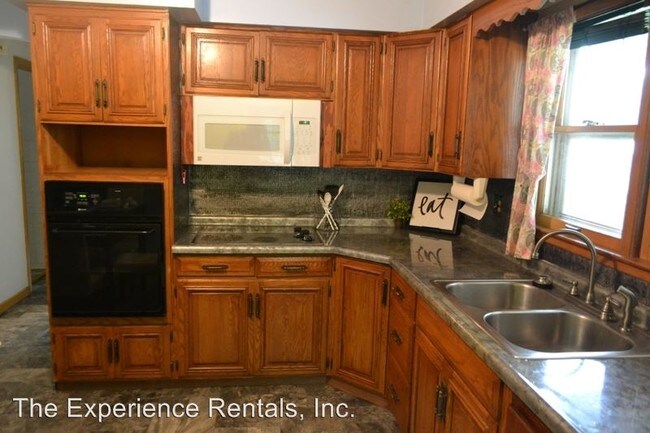Foto del edificio - 3 br, 2 bath House - 924 S. Bahnson Avenue