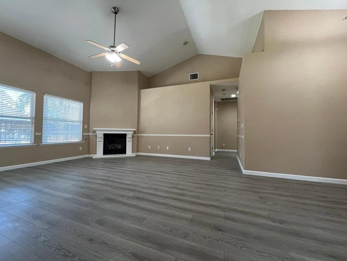 Foto del edificio - 4778 W Oswego Ave