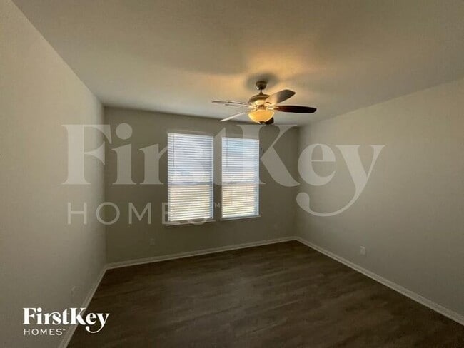 Building Photo - 1007 Brahma Cir