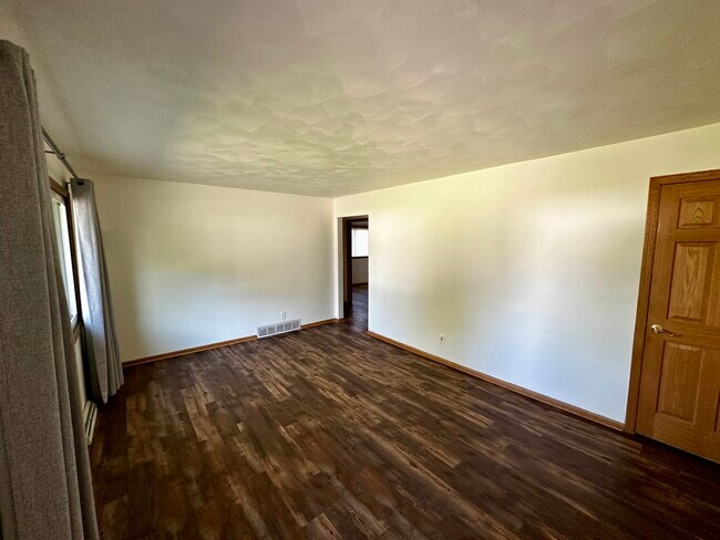 Foto del edificio - 4011 David Rd