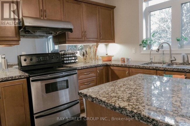 Photo du bâtiment - 45 Routliffe Ln