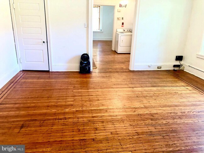 Foto del edificio - 5213 Greene St