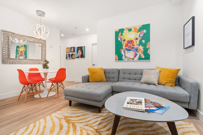 Building Photo - 2455 Ancaster Cres