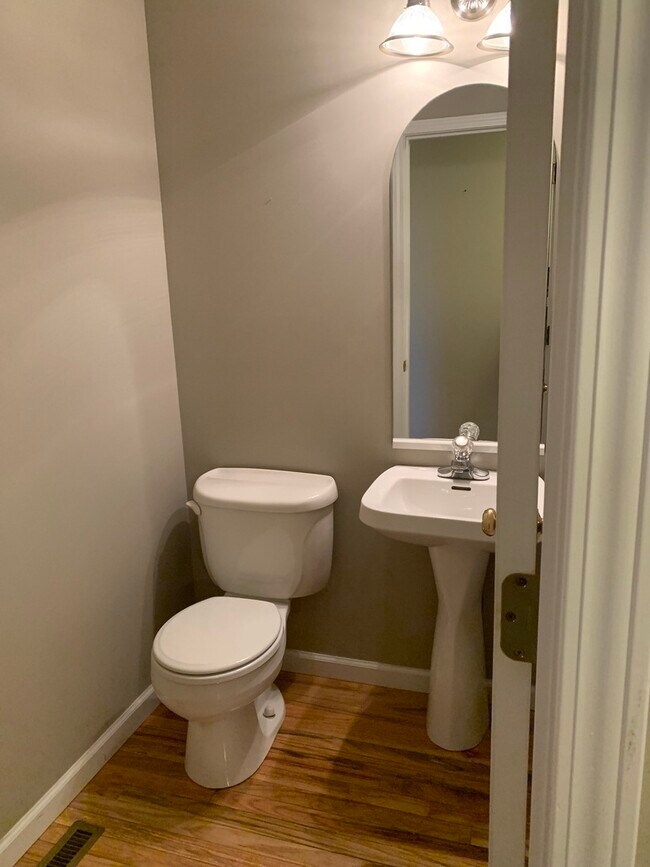 Foto del edificio - 1116 Doral Dr