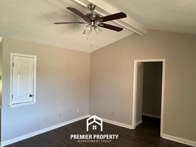 Foto del edificio - 112 Eva Ct