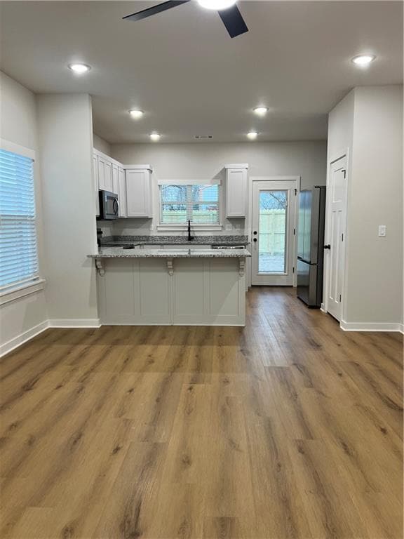 Building Photo - 520 Cosmos St