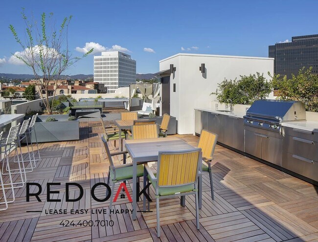 Foto del edificio - 11649 Mayfield Ave