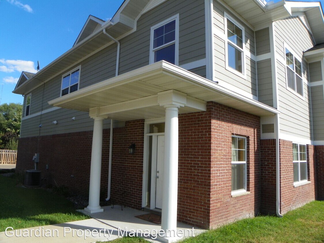 Primary Photo - 3 br, 2.5 bath House - 3682 Coon Rapids Bl...