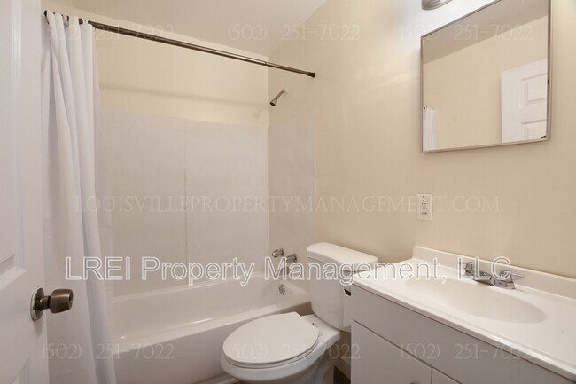 Foto del edificio - 2728 Algonquin Pkwy