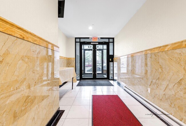 Foto del edificio - 138-12 Northern Blvd
