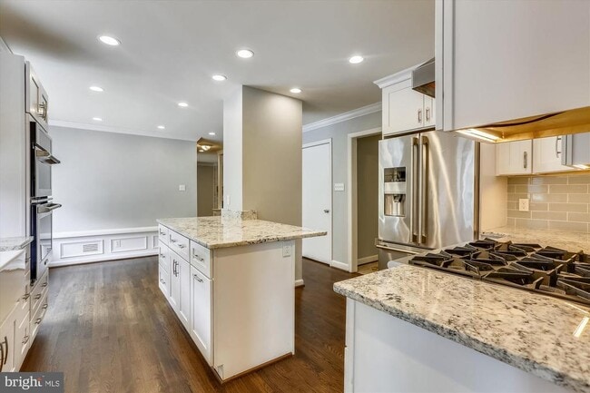 Building Photo - 4824 Flower Valley Dr