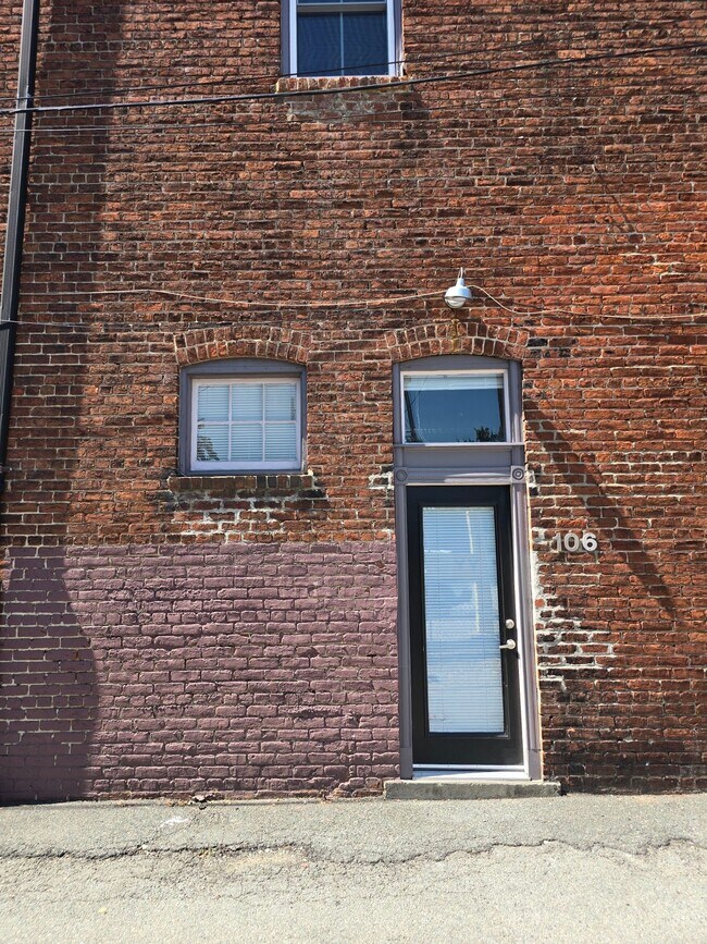 Foto del edificio - 302 Goshen St
