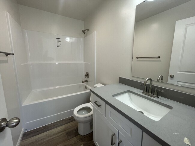 Foto del edificio - 1760 Kason Ct