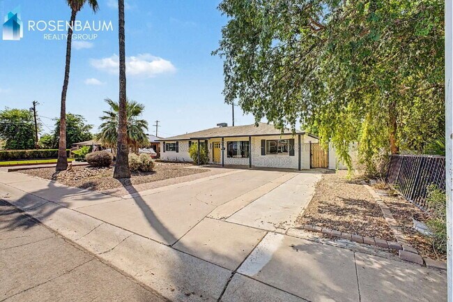 Building Photo - 7321 E Coronado Rd