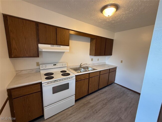 Foto del edificio - 8422 Colwyn Ct