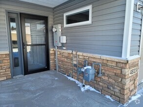 Building Photo - 4815 Kester St
