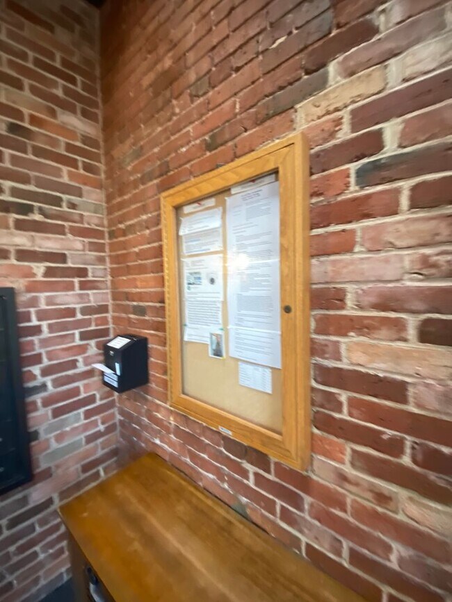 Foto del edificio - Stunning Fully Furnished Loft in the Heart of Norfolk