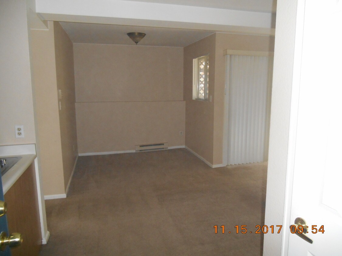 Foto principal - 4531 E Boardwalk Dr