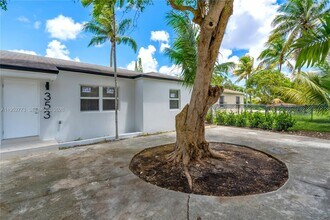 Building Photo - 351 NE 82nd St