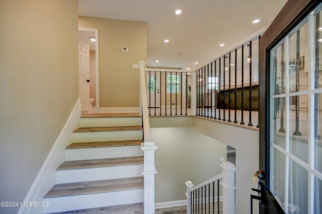 Building Photo - 2423 Cypress St