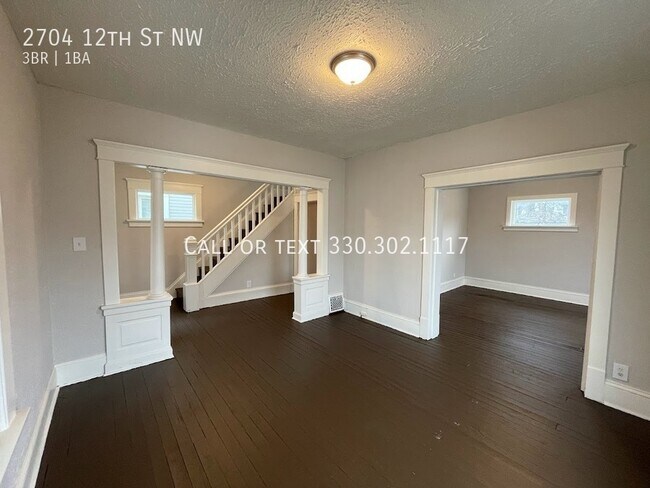 Building Photo - Three bedroom one bathroom home for rent