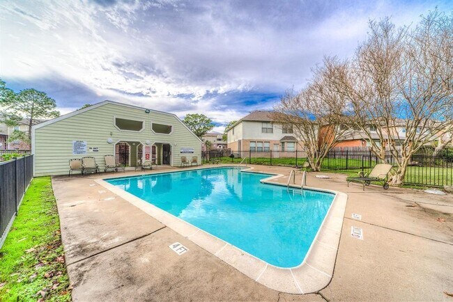 Foto del edificio - 6602 Harbor Town Dr