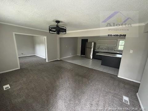 Building Photo - 6075 Lexington Dr