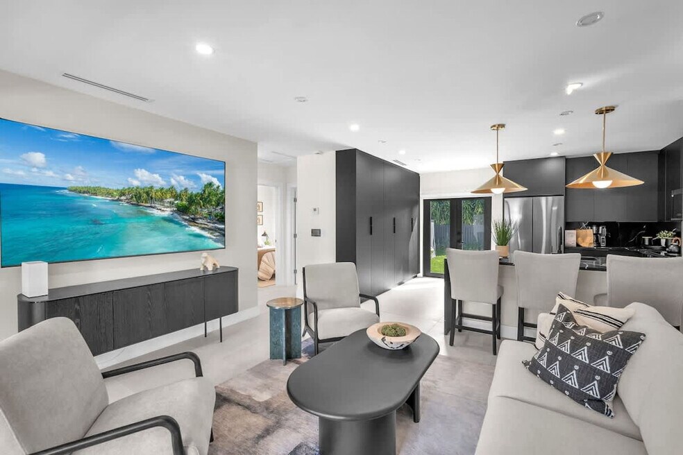 400 NW 45th St