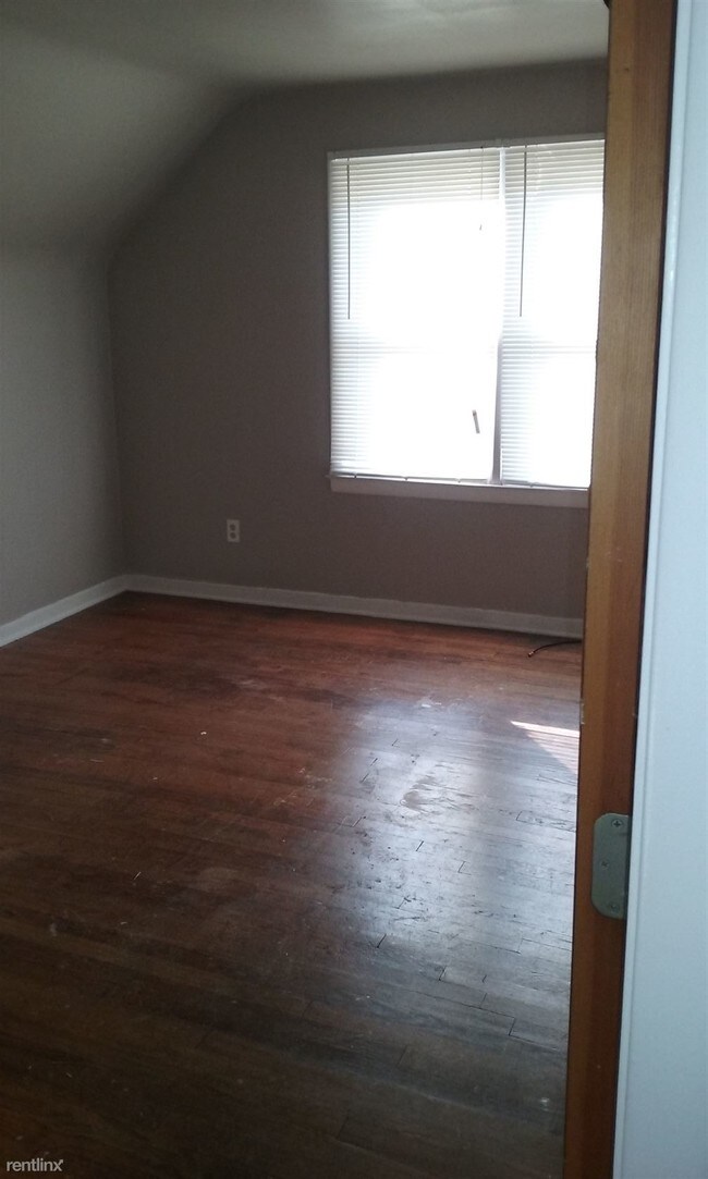 Building Photo - 16511 Muirland St