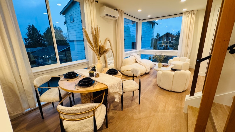 Foto principal - 4029A 51st Ave SW