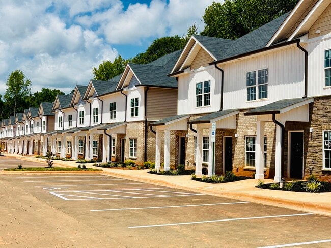 Building Photo - Weddington Place of Lexington