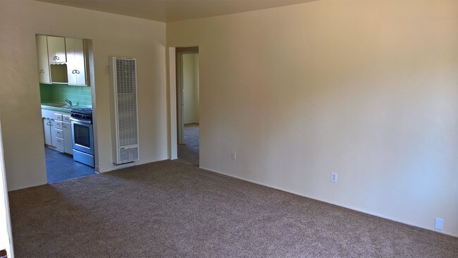 Building Photo - 8267 Orchard Ave