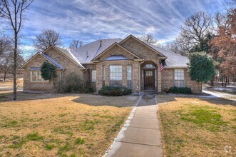 Building Photo - 1042 Hidden Oaks Way