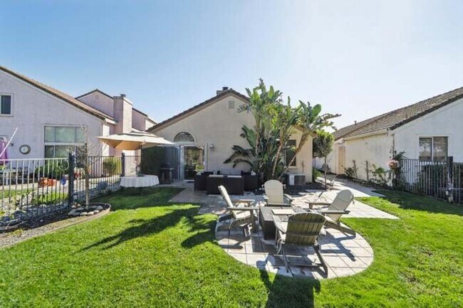 Foto del edificio - 2483 Cherry Hills Dr