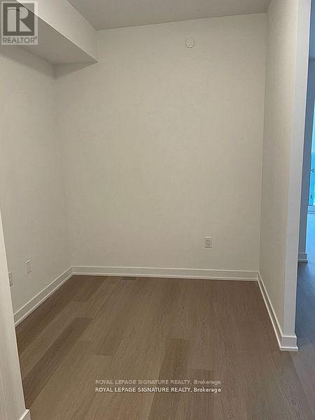 Photo du bâtiment - 3883-3883 Quartz Rd