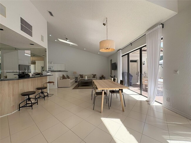 Building Photo - 2538 Windsor Way Ct