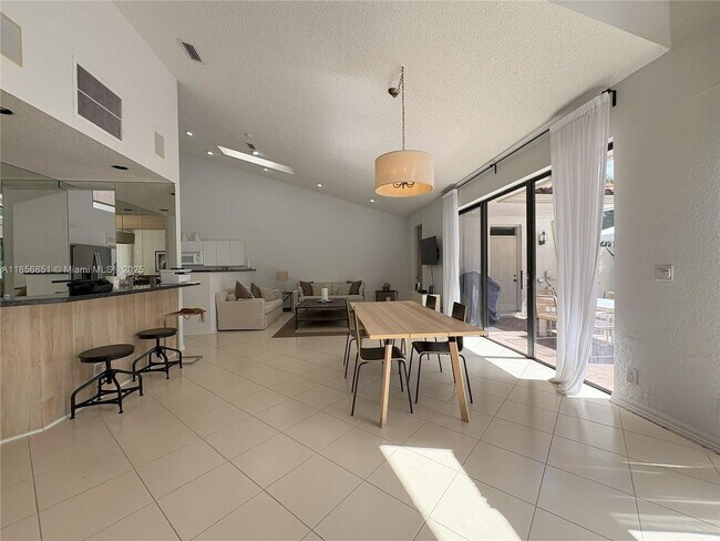 Foto del edificio - 2538 Windsor Way Ct