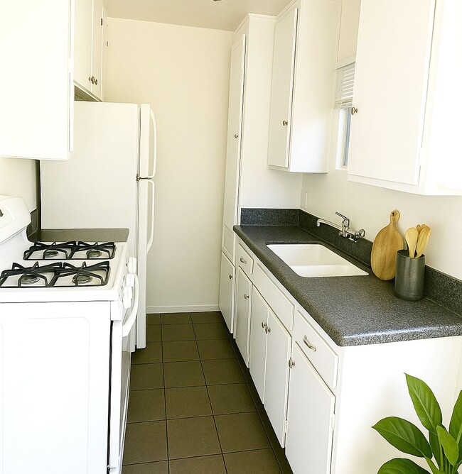 Foto del edificio - Charming 1Bed 1Bath in the Heart of Silver...