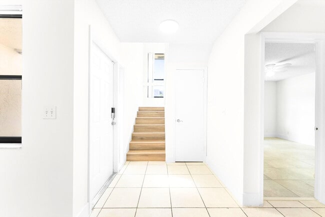 Building Photo - 9339 Ketay Cir