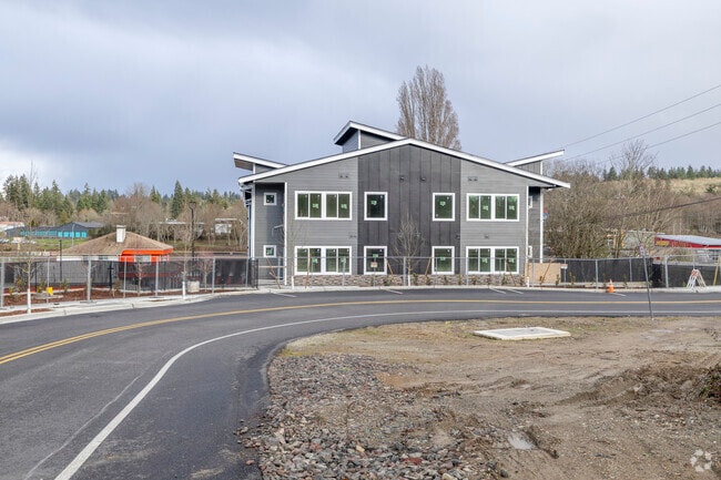 Building Photo - Plisko Place