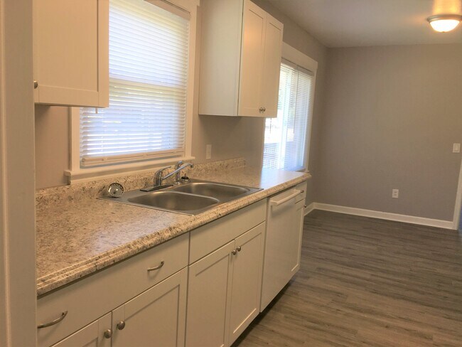 Cocina - 110 Gilliland Ave