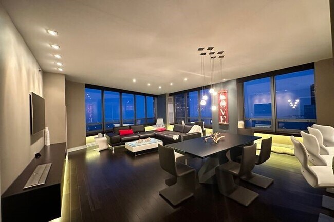 Foto del edificio - 600 N Lake Shore Dr