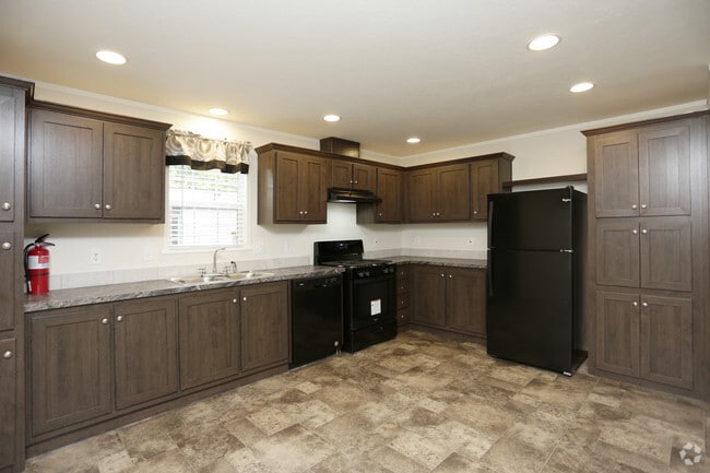 Interior Photo - Apple Carr Village