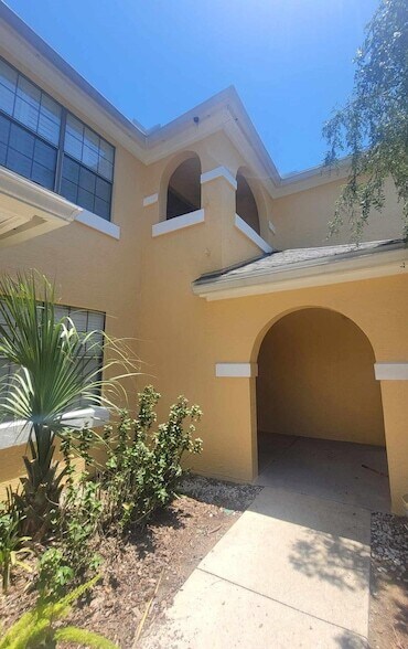 Building Photo - 2431 Vista Cove Road Unit 2431