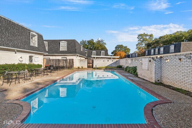 Foto del edificio - 3730 Fairfield Ave