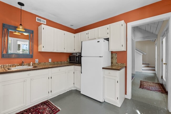 Foto del edificio - 303 Henderson St