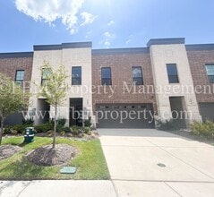 Building Photo - 2069 Layla Dr